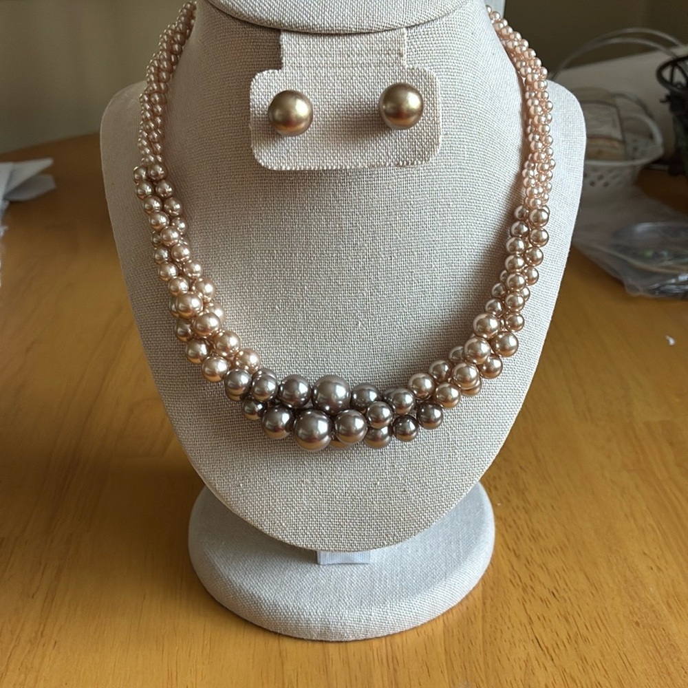 RMN Faux Pearls 3 Strand cream and silver gold tones.